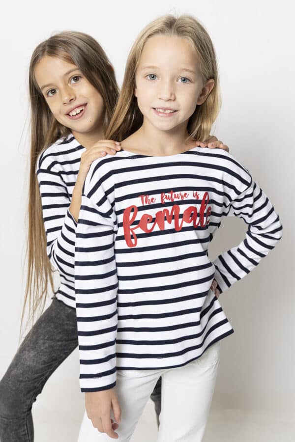 Camiseta infantil 'The future is female' roja - Imagen 9